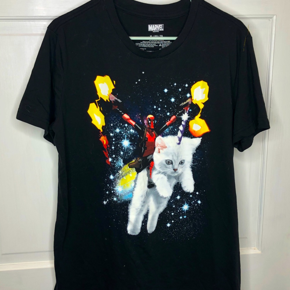 Dead pool graphic tee